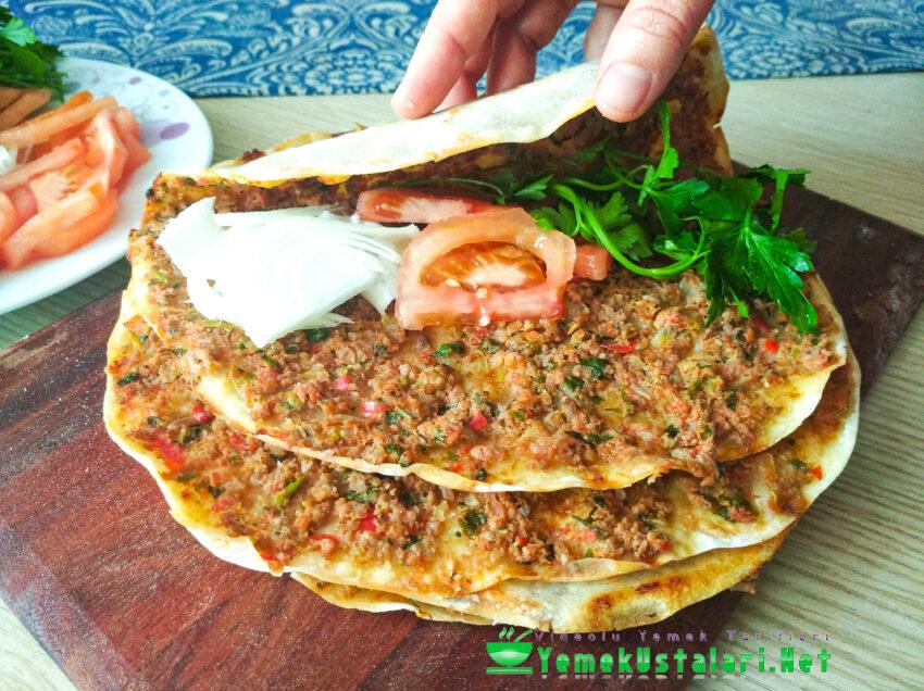 Kıyması Çiğ Kalmadan Tavada Lahmacun Nasıl Yapılır  Evde Kolay Lahmacun Tarifi