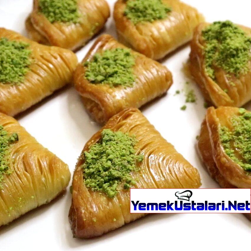 Sadece 1 Yemek Kaşığı Yağ Kullandım.Tek Bezeden, Oklavasız Baklava Tarifi.Midye Baklava