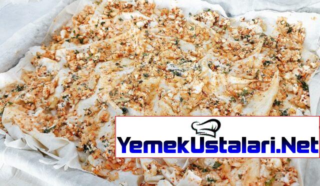 10 Dakikada Soğanlı Acılı Peynirli Tepsi Böreği , Kat Kat Hem Çıtır Hem Pratik Tepsi Böreği #börek